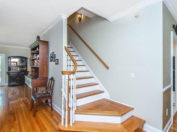 3rd image of 206 S Matanzas Ave