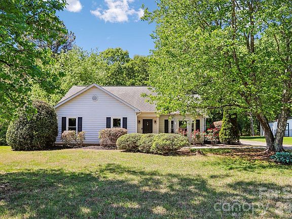 4th image of 15032 S Catawba Cir