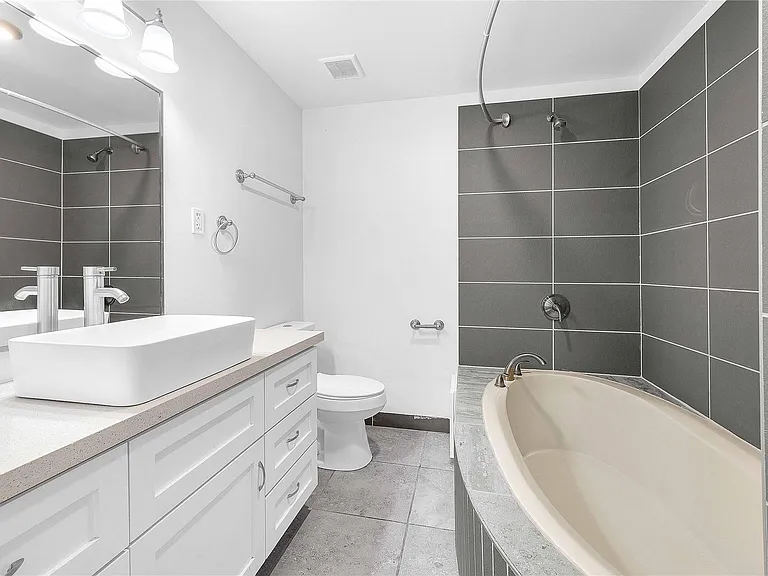 6014 Belarbor St — Photo 22