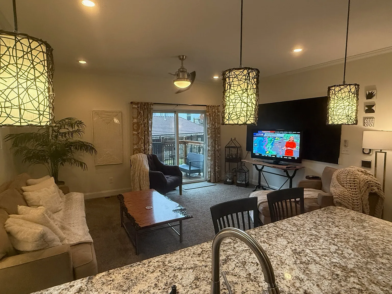 2 bed, 1750 sqft, $2,100 — Photo 2