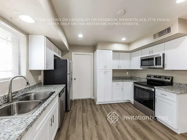 3751 W Shangri La Rd — Photo 6