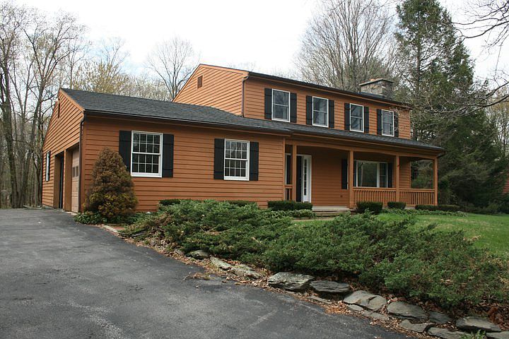 1st image of 4 Myers Ln