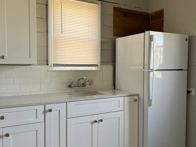 309 E Lullwood Ave — Photo 5