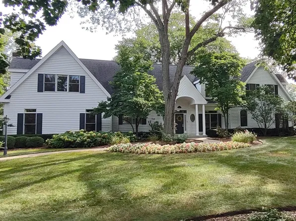 525 Inverway, Inverness, IL 60067