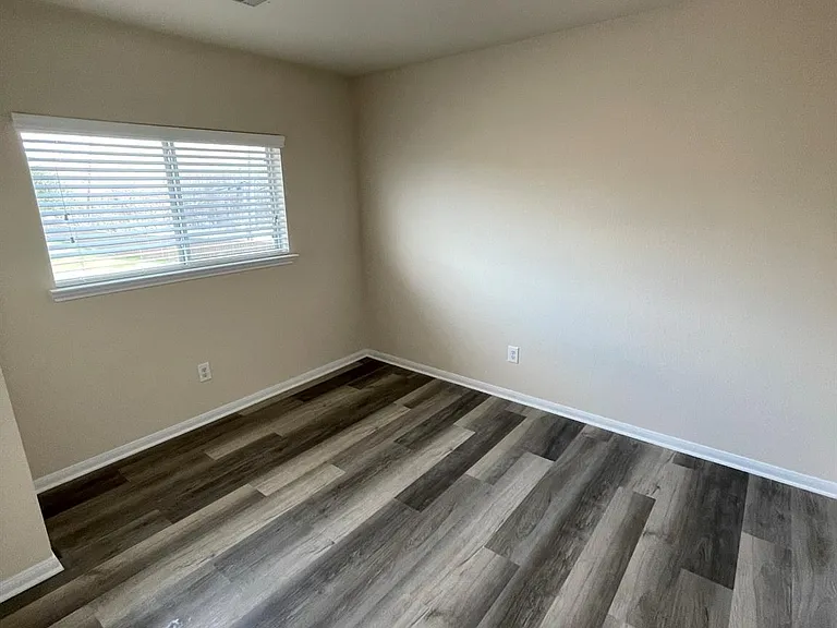 1755 Nichole Woods Dr — Photo 19