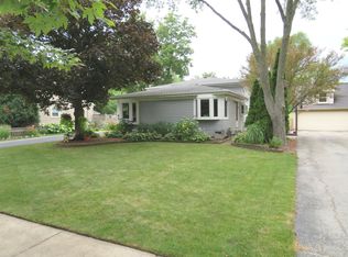 42 S Hickory St, Palatine, IL 60067