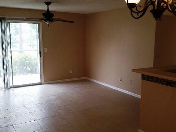 3rd image of 6118 Westgate Dr APT 102