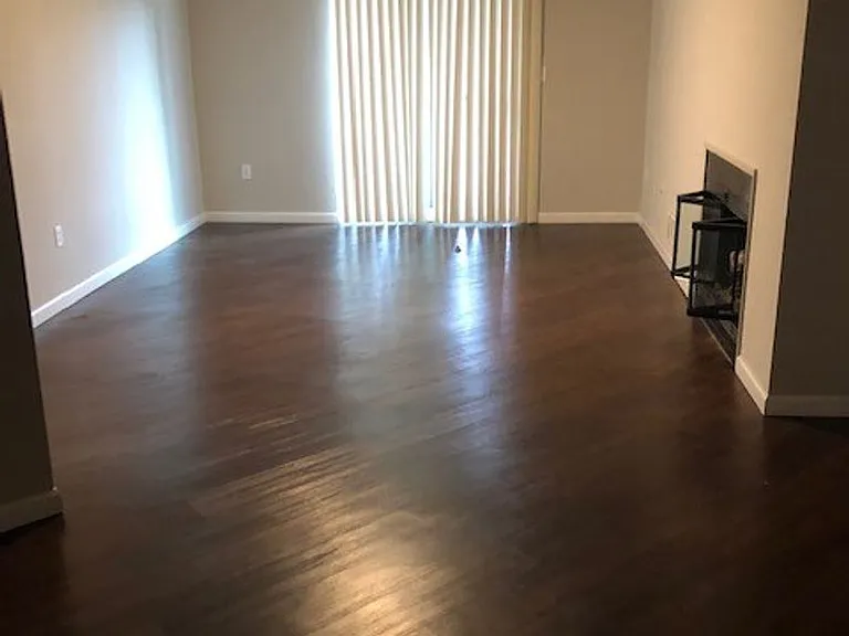 12527 Roosevelt Way NE — Photo 32