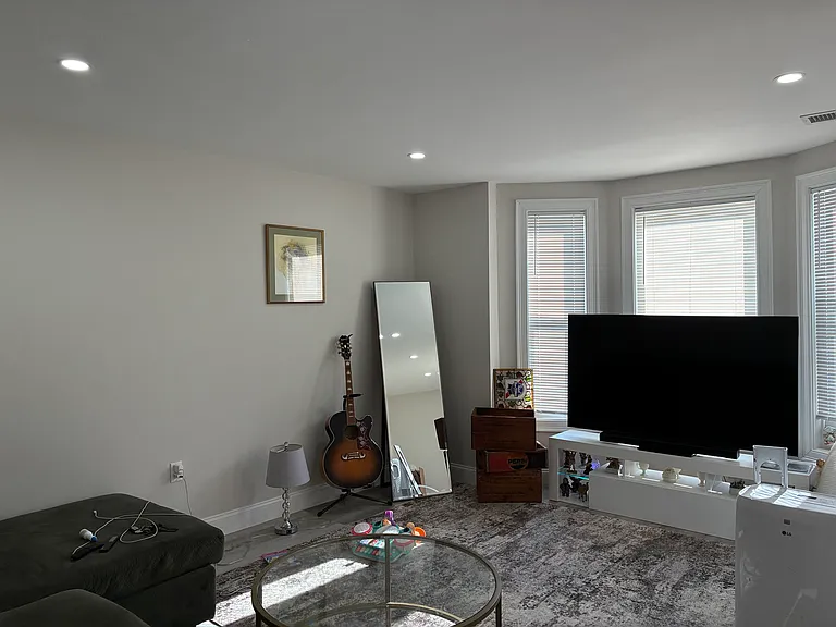 122 Buttonwood St #4 — Photo 3