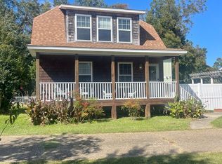 325 Fernando St, Manteo, NC 27954