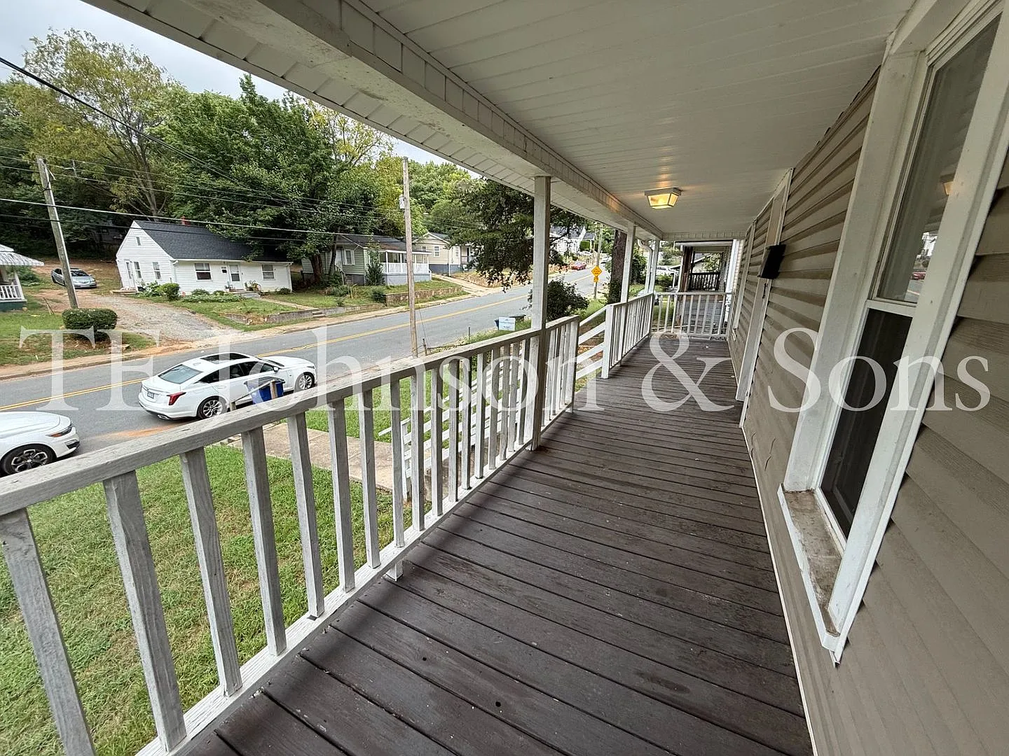 Front Porch Charm & Bonus Room Near Downtown Winston-Salem — Photo 4