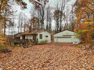 30 E 18th Rd, Mesick, MI 49668