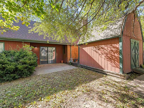 2nd image of 216 Northridge Ct