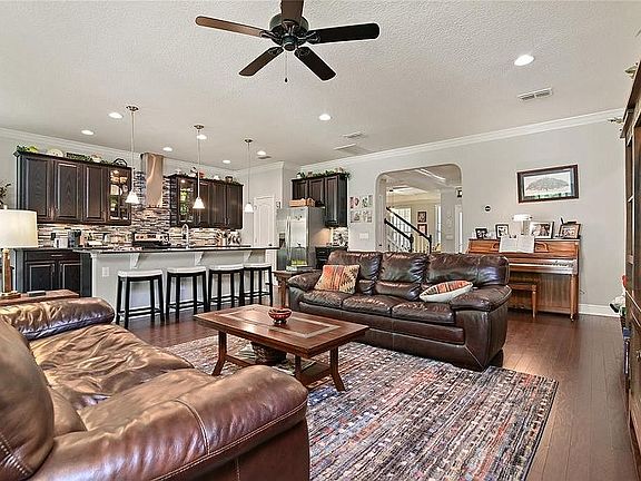 5th image of 1282 Woods Landing Dr