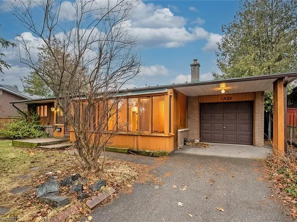 1322 Langdale Cres, Oakville, ON L6H 2K8