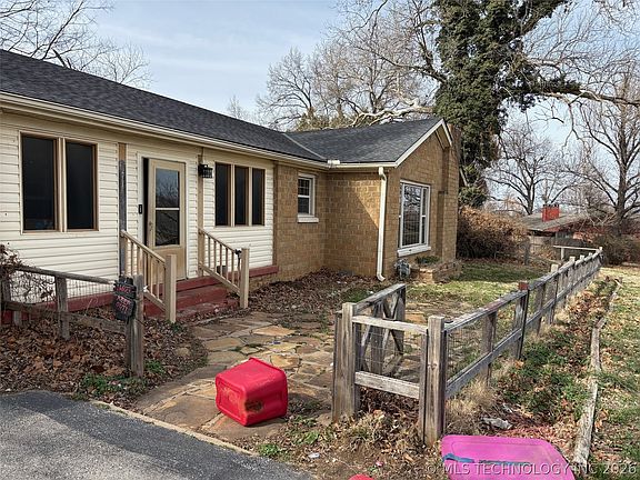 3rd image of 1307 S Madison Blvd