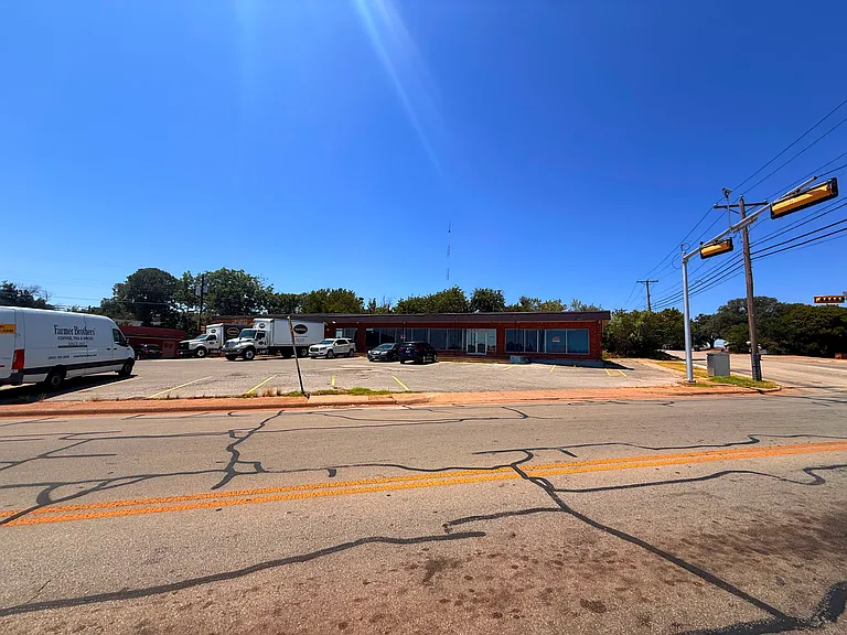1400 Beverly Dr #A — Photo 2
