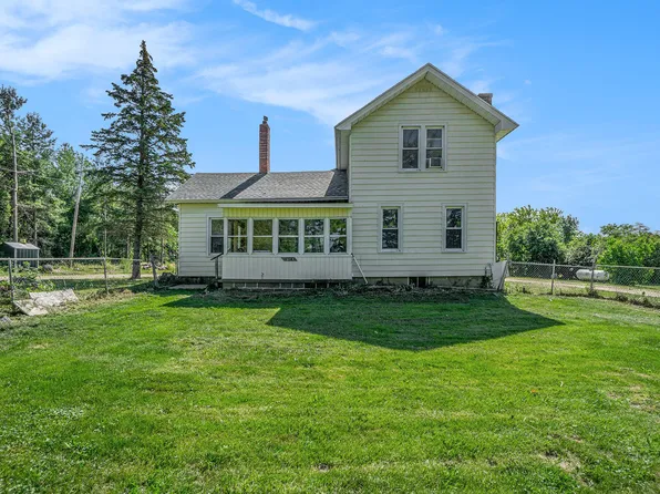 1679 20th St, Allegan, MI 49010