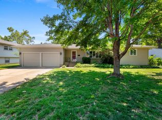 314 Sweezy St, Halstead, KS 67056