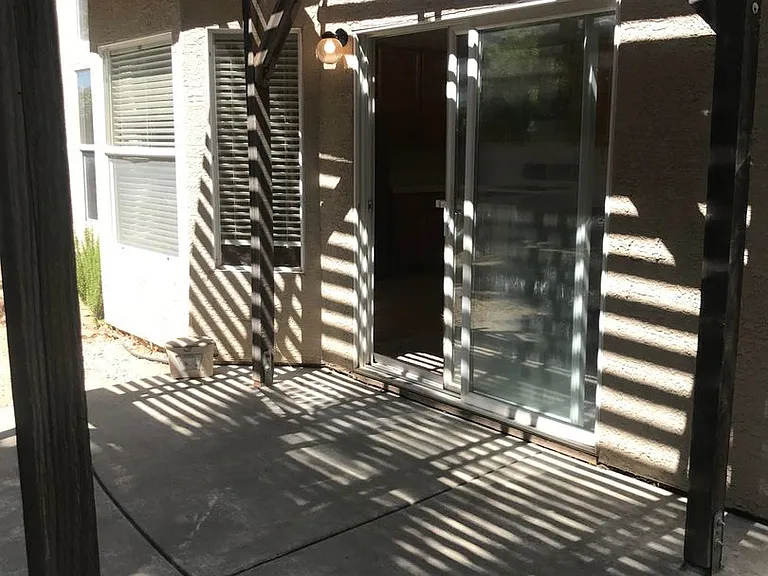 3008 Mallorca Ln — Photo 26