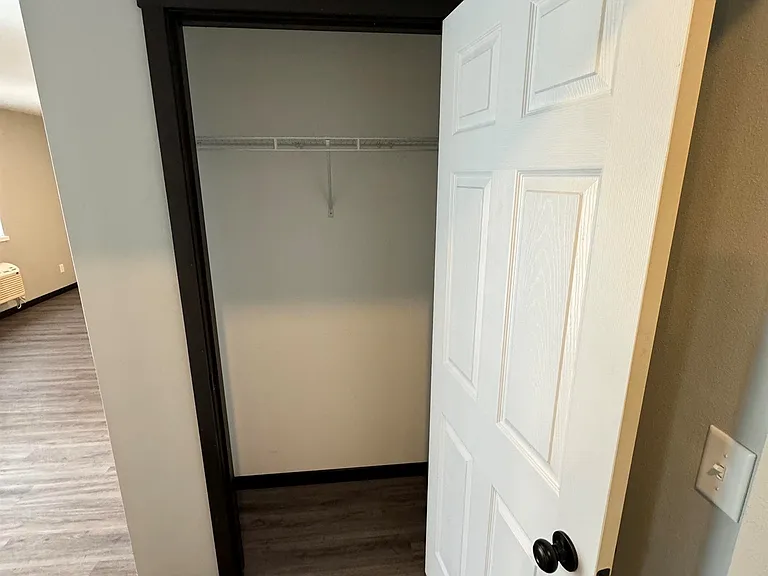 7758 Adrina Dr — Photo 38