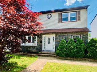 1700 Bushwick Ave, Merrick, NY 11566