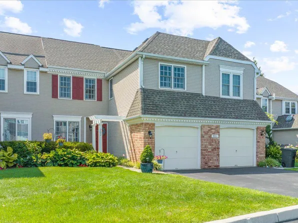 902 Samantha Cir, Chester Springs, PA 19425