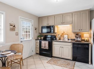320 W Lebanon Ave #4, Elon, NC 27244