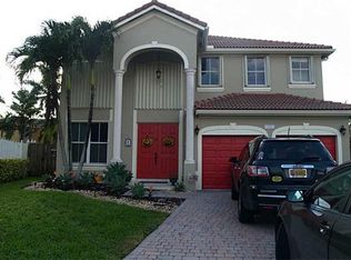 16418 SW 85th Ln, Miami, FL 33193