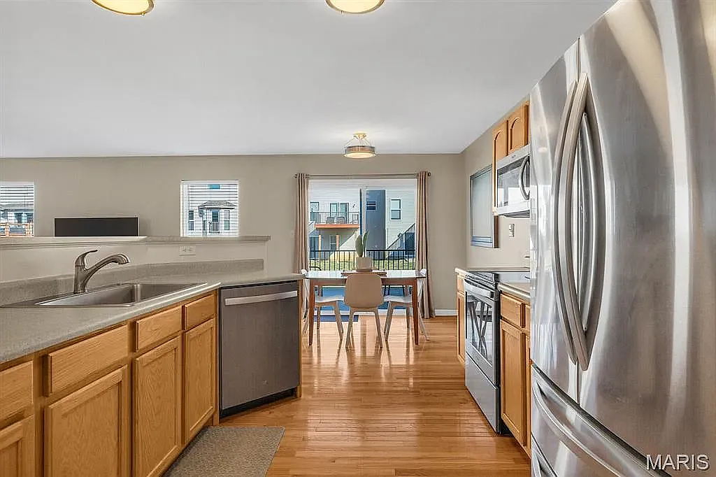 2 bed, 1568 sqft, $2,250 — Photo 2