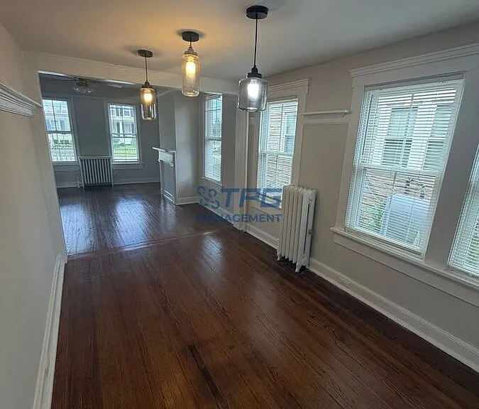 15 Center St — Photo 3