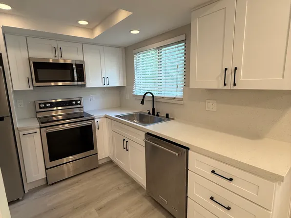 2055 Sierra Rd APT 53, Concord, CA 94518