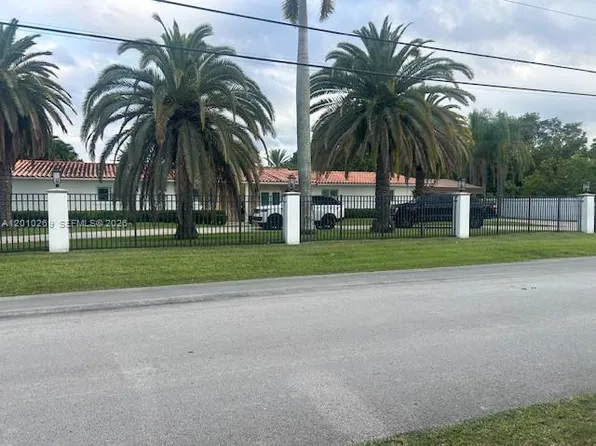 9540 SW 68th St, Miami, FL 33173