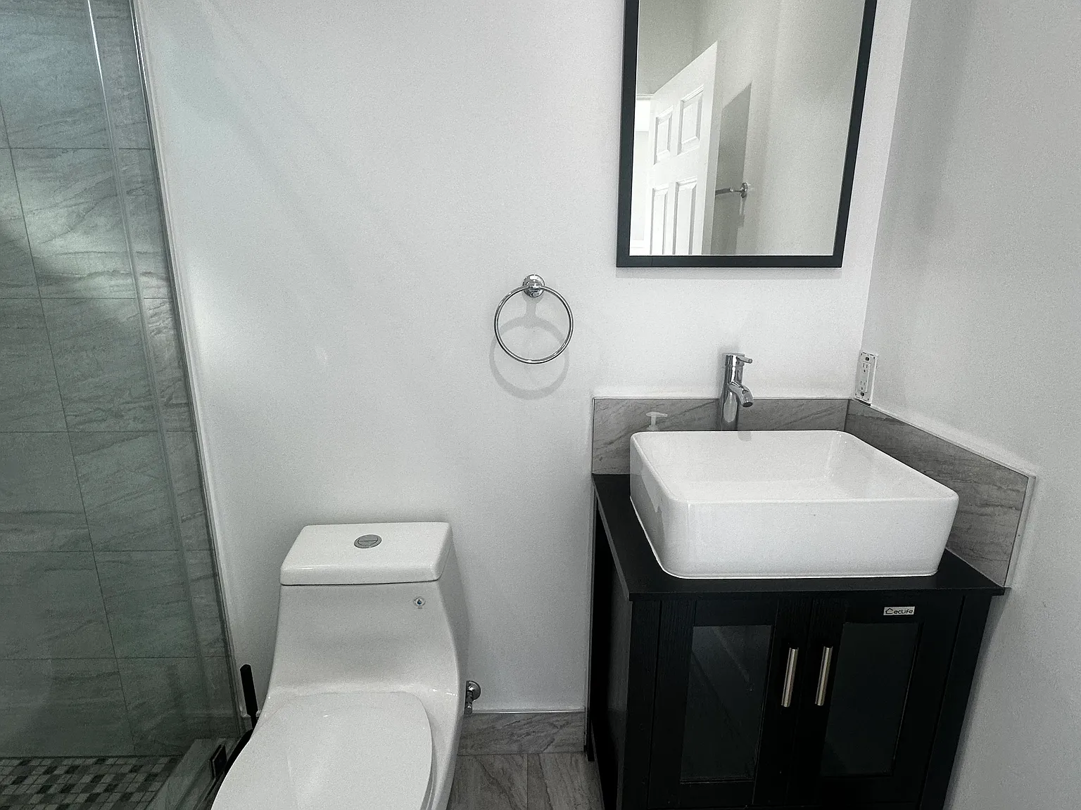 Studio, 438 sqft, $1,700 — Photo 3