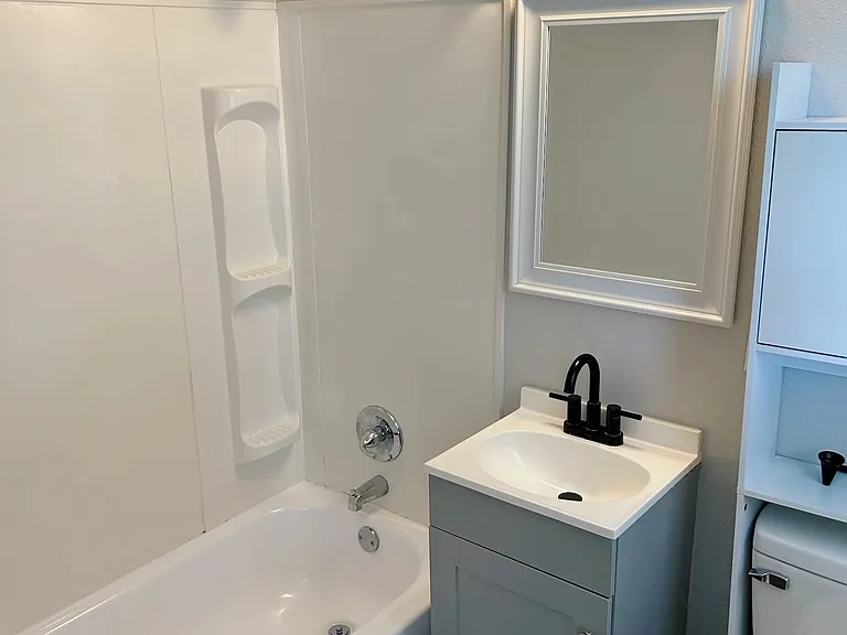 1210 Saint Charles St — Photo 13