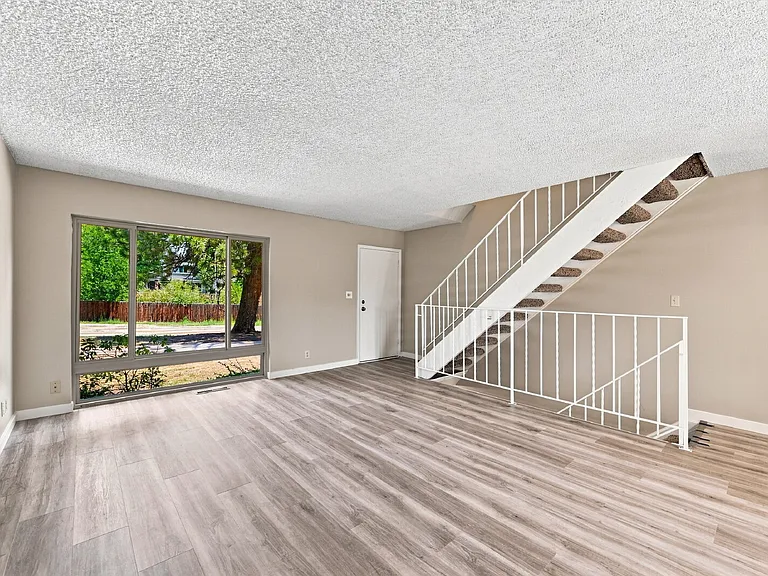 4346 W Pondview Dr — Photo 4