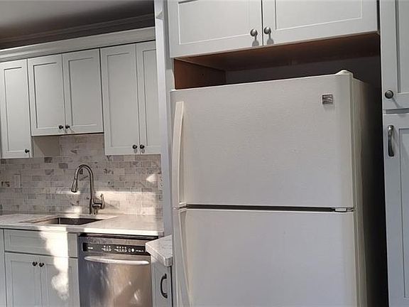 5th image of 91 Leona Ave