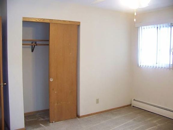 5th image of 8739 S Oak Park Dr APT 2