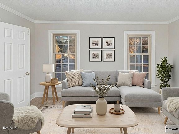 3rd image of 203 Avalon Lane