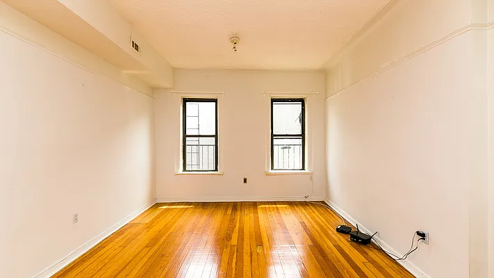 Rented by Nooklyn NYC LLC | media 27