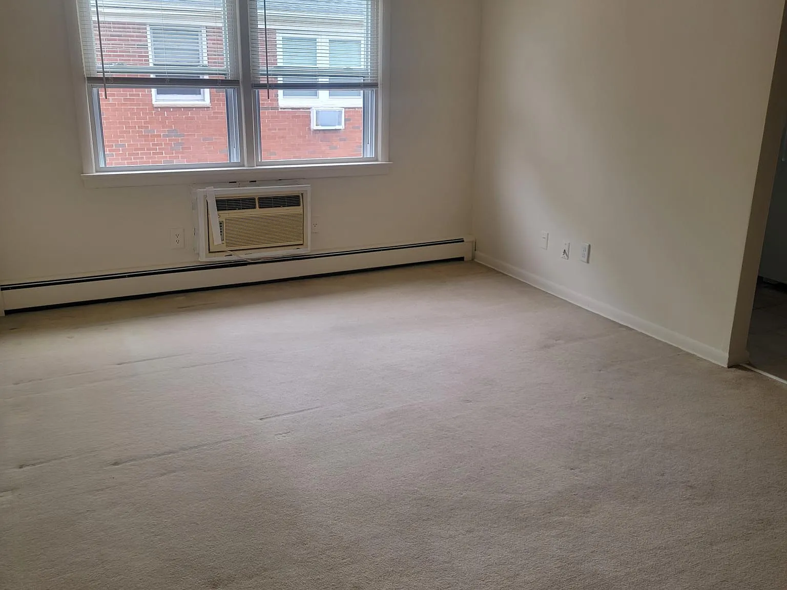 1 bed, 592 sqft, $1,500 — Photo 3