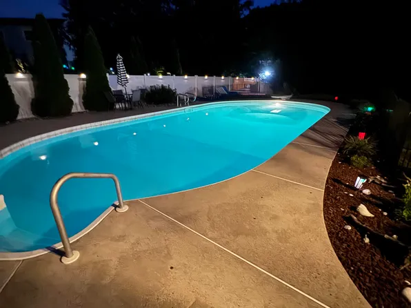 1 Meadowbrook Drive, Howell, NJ 07731