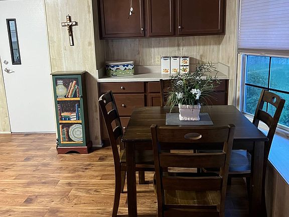 5th image of 6501B Lakewood Dr #299