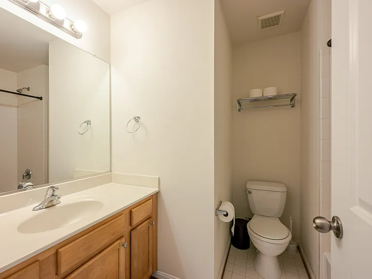 2390 Elvans Rd SE — Photo 31