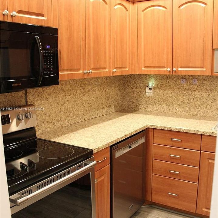 1st image of 6397 Bay Club Dr APT 3