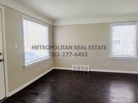 4th image of 26721 Carlysle St