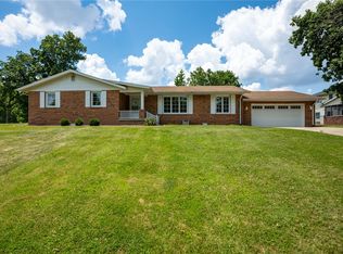2403 S 3rd St, Effingham, IL 62401