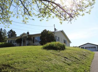 751 Main St, Derby Line, VT 05830