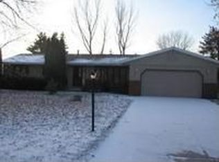 5846 Sandy Dr, Saint Cloud, MN 56303