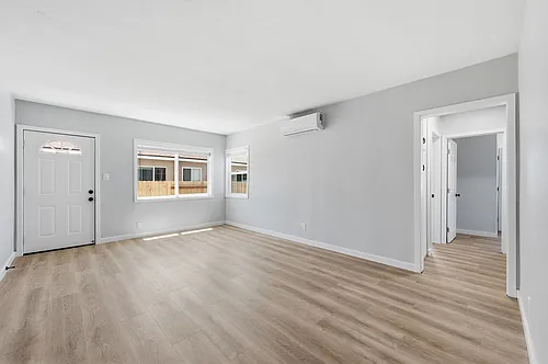 4129 Wilson Ave Photo 1